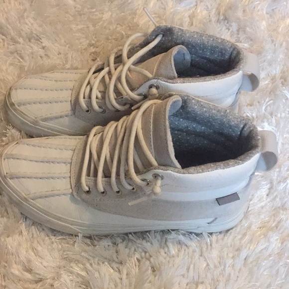 Water resistant Vans - Picture 3 of 6